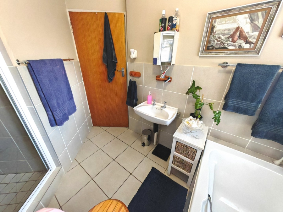 2 Bedroom Property for Sale in Pellissier Free State